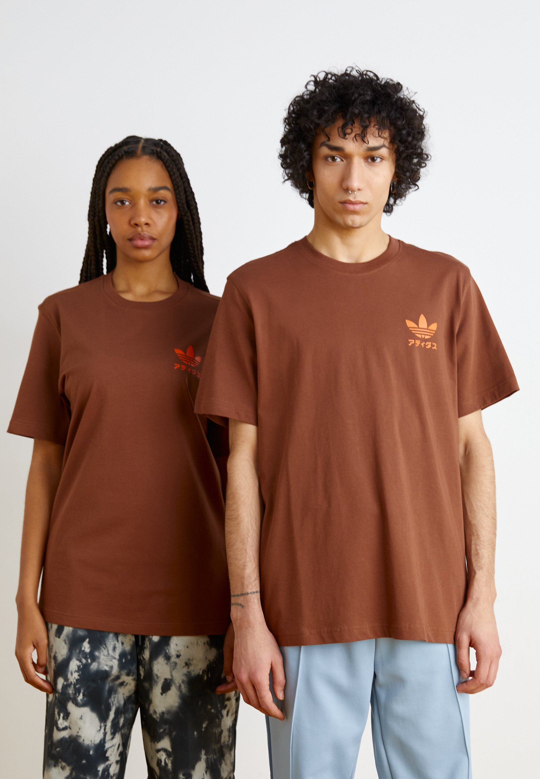 売れ筋商品|||アディダスオリジナルス Tシャツ レディース トップス JAPAN MASCOT TE UNISEX - Print T-shirt - preloved brown adidas Originals JAPAN MASCOT TE UNISEX - Print T-shirt