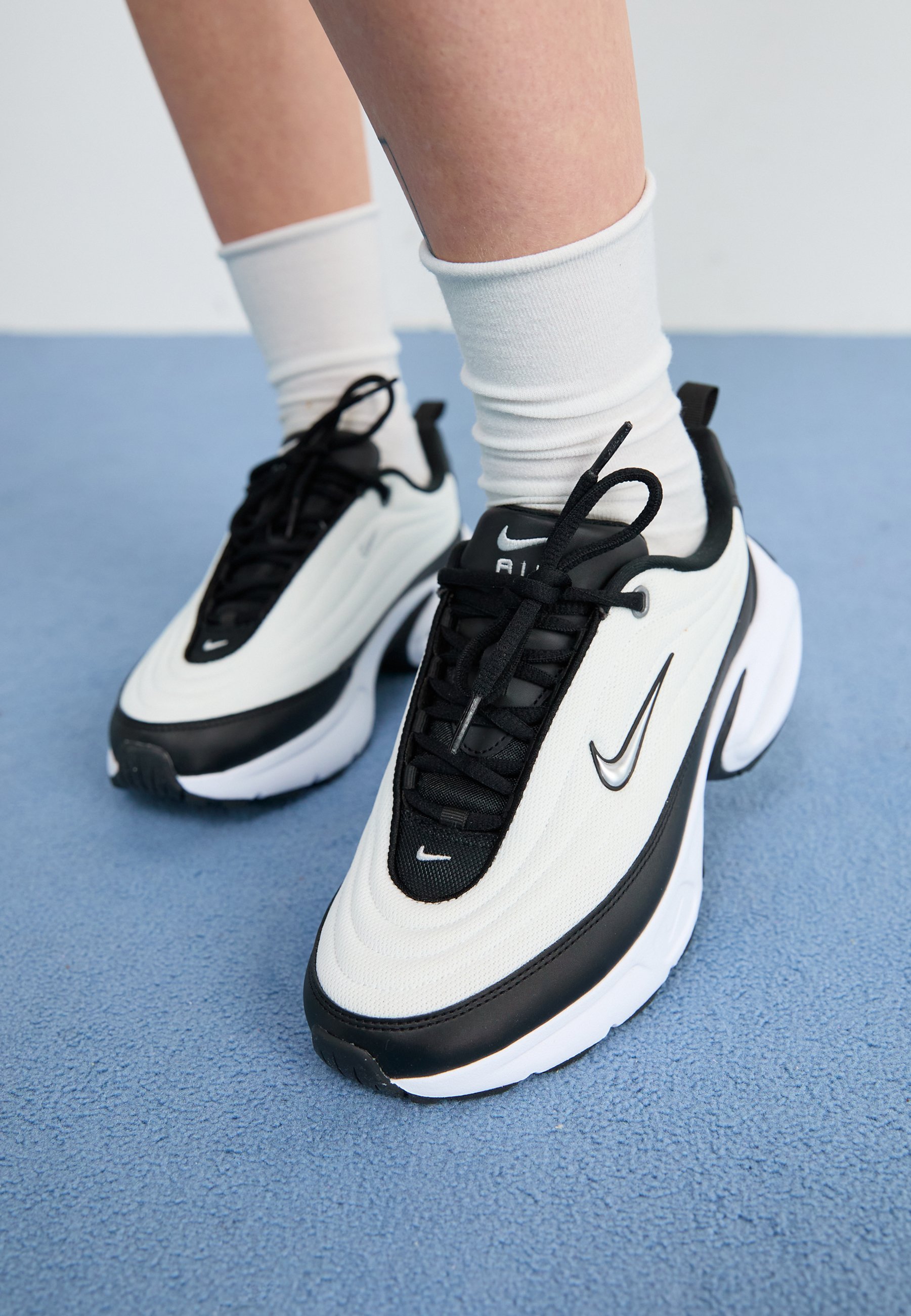 Nike Sportswear AIR MAX PORTAL - Trainers - black/metallic