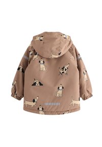 Veste imperméable marron avec capuche, ornée d'illustrations de chiens ludiques. Poignets élastiques et bande réfléchissante au dos.
