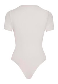 Cuerpo de manga corta en rosa pálido, con tela suave, escote redondeado y un diseño ajustado con una pierna de corte alto y espalda tipo tanga para un acabado sin costuras.