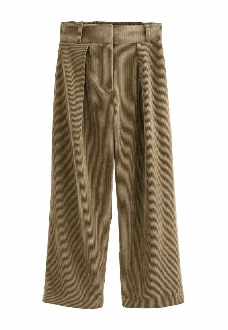 Pantalones de pana de pierna ancha en verde oliva, con canalones verticales, cintura alta y pliegues en la parte delantera para añadir textura y estilo.