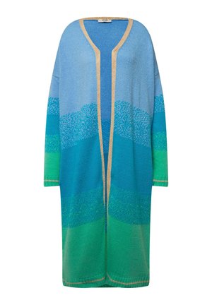 Long cardigan à ouverture frontale dans des nuances de bleu et de vert, présentant un motif de tricot texturé et une bordure beige contrastante le long de l'encolure et des bords.