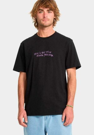NUNCA PASA - Camiseta estampada - black
