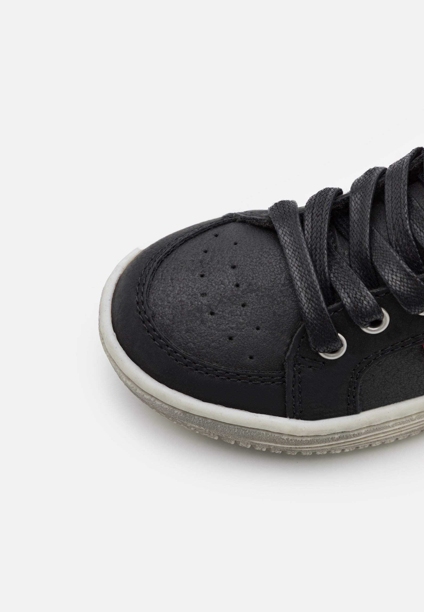 kickers canvas shoes