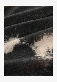 Sélectionné, black
