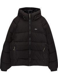 Chaqueta negra tipo puffer con capucha. Presenta un diseño acolchado, cierre frontal con cremallera y bolsillos laterales con cremalleras. Tejido de textura suave y lisa.