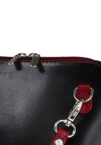 DrachenLeder TOSCANTO - Umhängetasche - schwarz rot