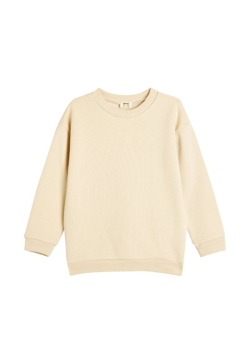 Suéter beige de manga larga, con cuello y puños acanalados, fabricado en un material suave. Presenta un diseño simple y sin costuras, sin patrones.