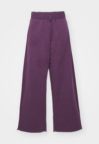 Atlasīts, purple