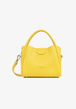 Jasnożółta skórzana torebka z podwójnymi uchwytami, odpinanym paskiem na ramię oraz małym srebrnym logo marki z przodu.