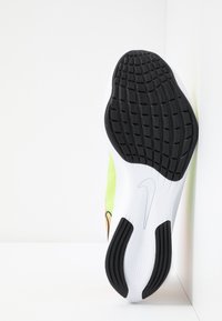 Nike Performance Chaussures de running sur route - green