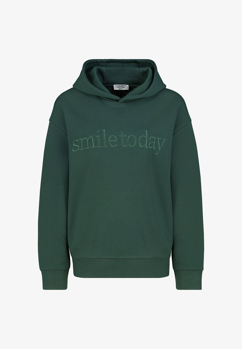 Groene hoodie met 'smile today' geborduurd in bijpassend garen. Heeft een voorste kangoeroezak en ribgebreide manchetten met een relaxte pasvorm.