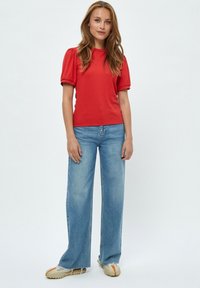 Minus MIJOHANNA TEE - Pamata T-krekls - lava red
