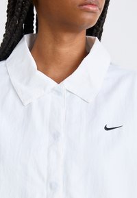 Nike Sportswear Nyári dzseki - white/black