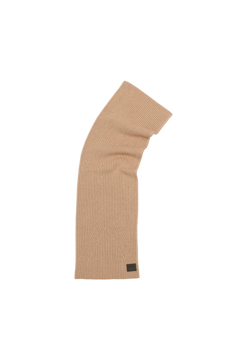 Beige ribbet tørklæde med et tekstureret strikkemønster, en trekantet detalje i midten og et lille logomærke i den ene ende.