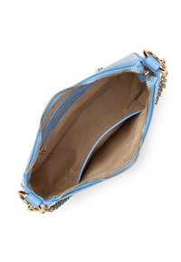 Borsa in pelle blu con accessori in oro, chiusura superiore con zip e scomparti interni. Esterno liscio e fodera beige morbida.