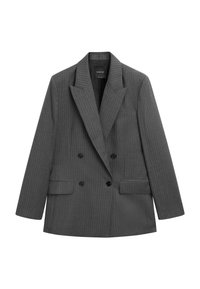 Donkergrijze double-breasted krijtstreep blazer met brede revers, twee voorflapzakken en vier zwarte knopen aan de voorkant.