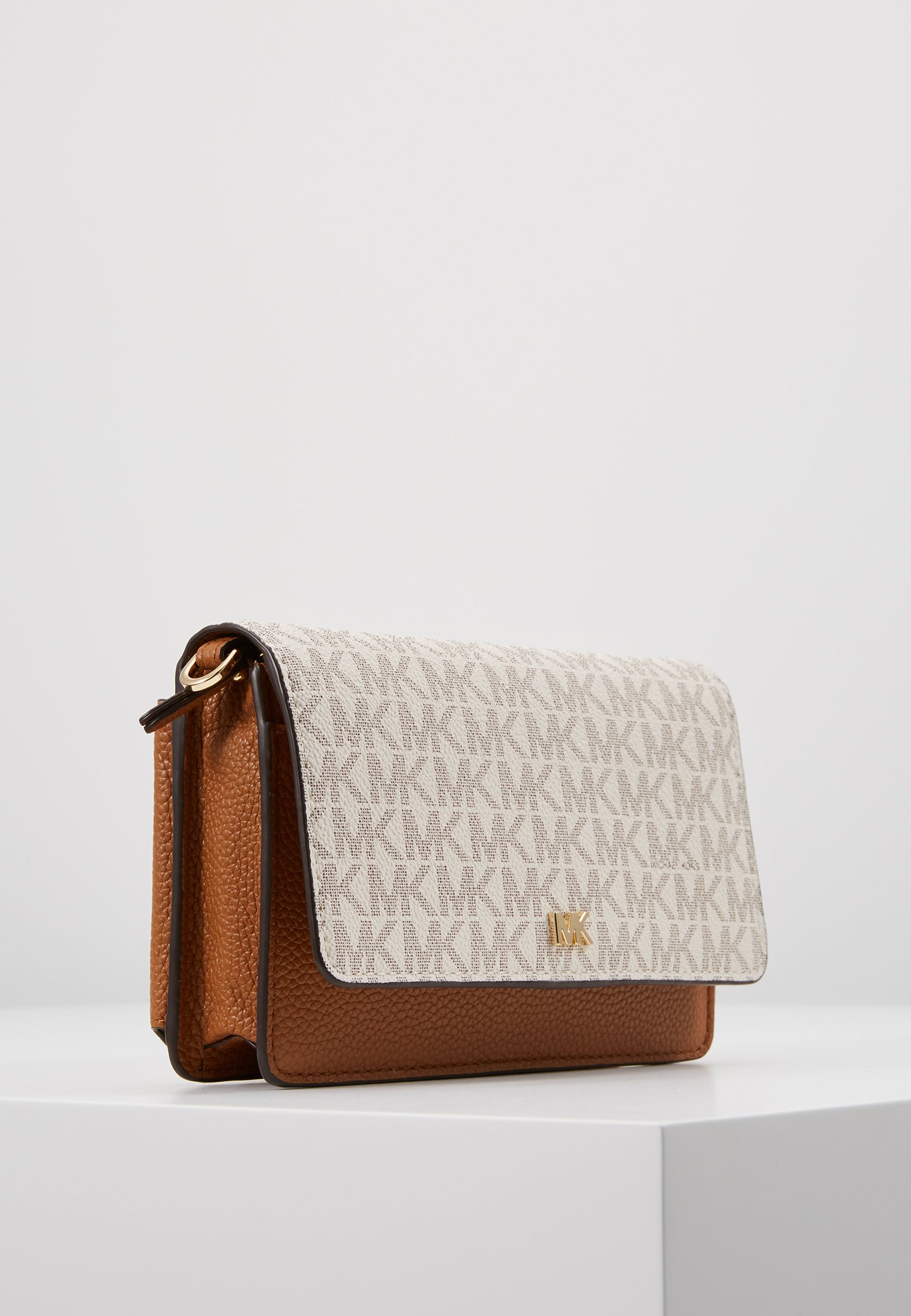 phone crossbody michael kors