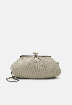 NABARRO - Clutch - pesca