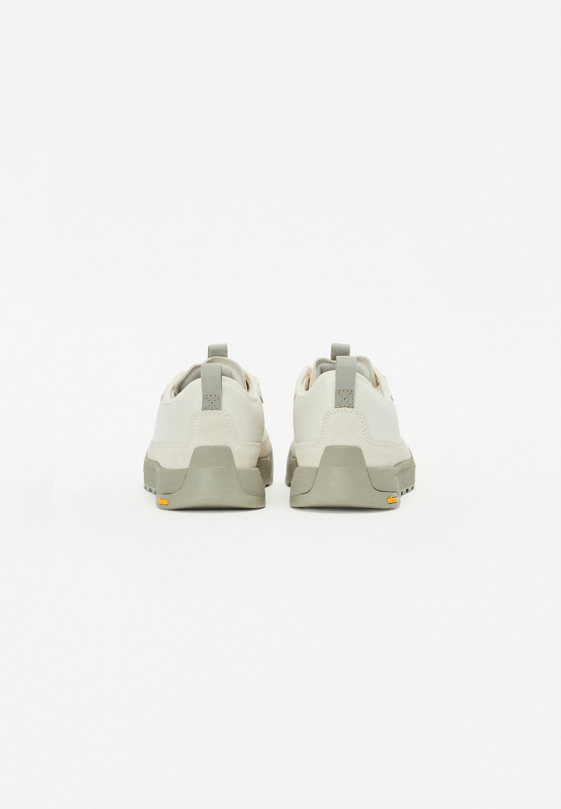 The North Face CLYFFE UNISEX - Trainers - white dune/clay grey