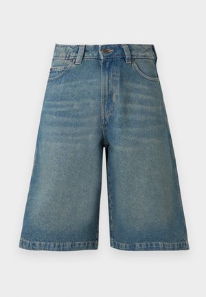 Stredne modré rifľové bermudy s predným zapínaním na gombík a zips, s pútkami na opasok a dvoma prednými vreckami.