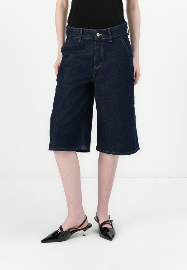 ONLCLAIR BERMUDA - Denim shorts
