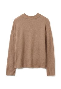 Brauner, langärmeliger Strickpullover mit gerippten Bündchen, geripptem Saum und Kragen, flach auf einem weißen Hintergrund ausgelegt.