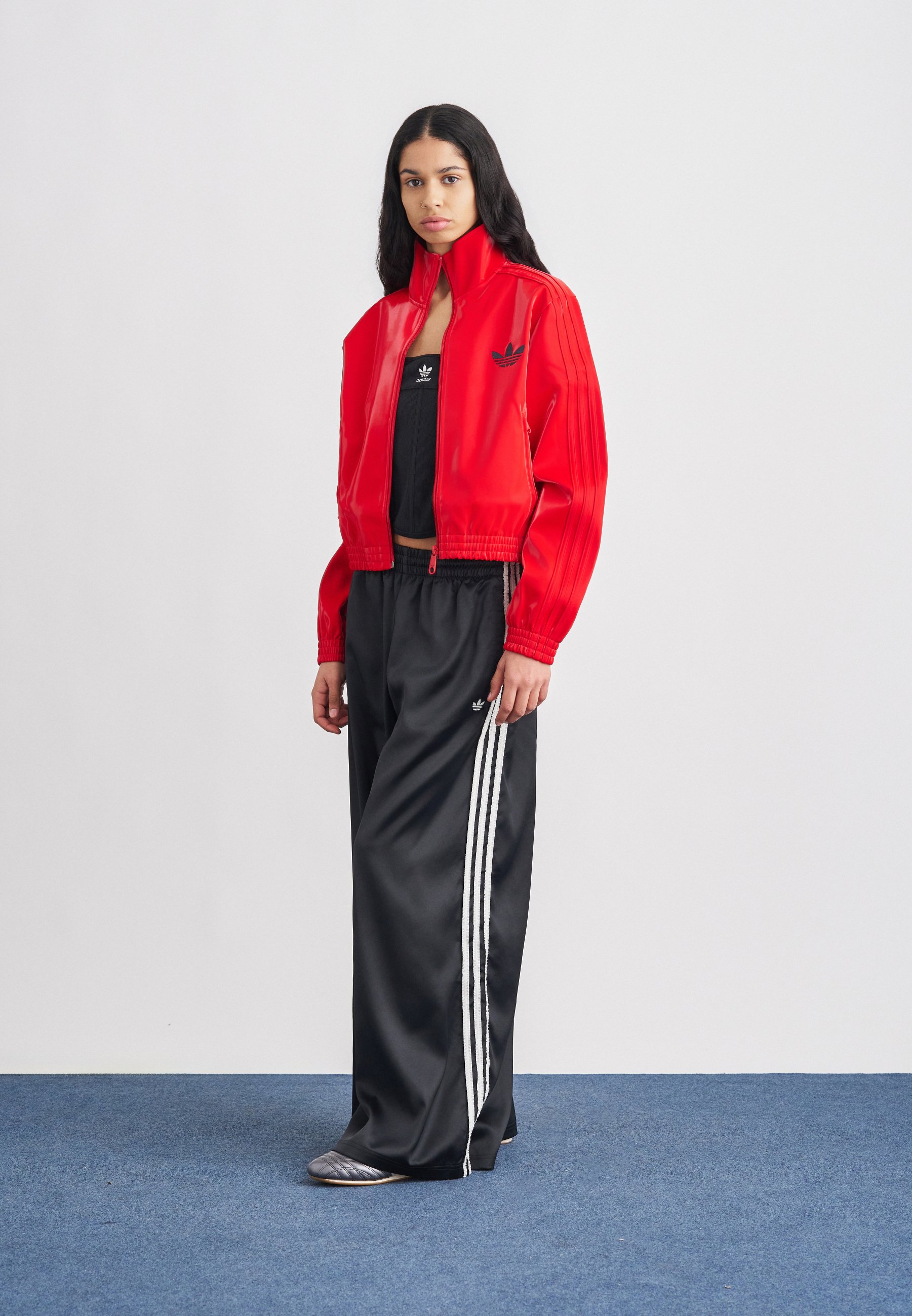 adidas Originals HOLIDAY - Lichte jas - better scarlet/black/rood