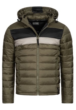 Padded jacket in olive green with a black and gray horizontal stripe design, featuring a zip closure and a removable hood. Smooth texture.