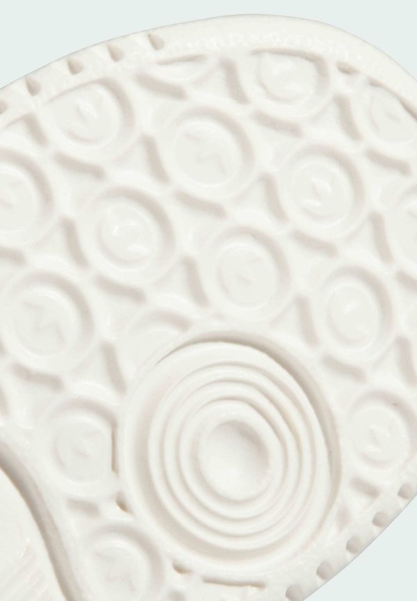 FORUM LOW CLASSIC KIDS - Baby shoes2