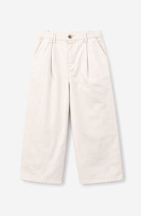 Φαρδύ παντελόνι σε ανοιχτό μπεζ με τσάκιση μπροστά, πλαϊνές τσέπες, θηλιές για ζώνη και καφέ κουμπί στο ύψος της μέσης.