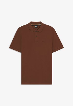 Polo shirt marrone in un colore solido, realizzato in cotone morbido, con colletto classico, pattina con due bottoni e ricamo del logo sobrio.