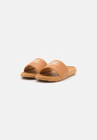 Nike Sportswear VICTORI ONE SLIDE - Pantoletai - crimson tint