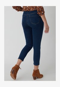 Non sélectionné, medium denim