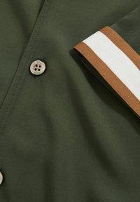 Reiss REGULAR FIT - VALBONNE CHÉ STRIPE-CUFF - Ing - pine green