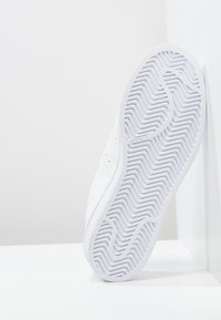 adidas Originals Tenisky - white