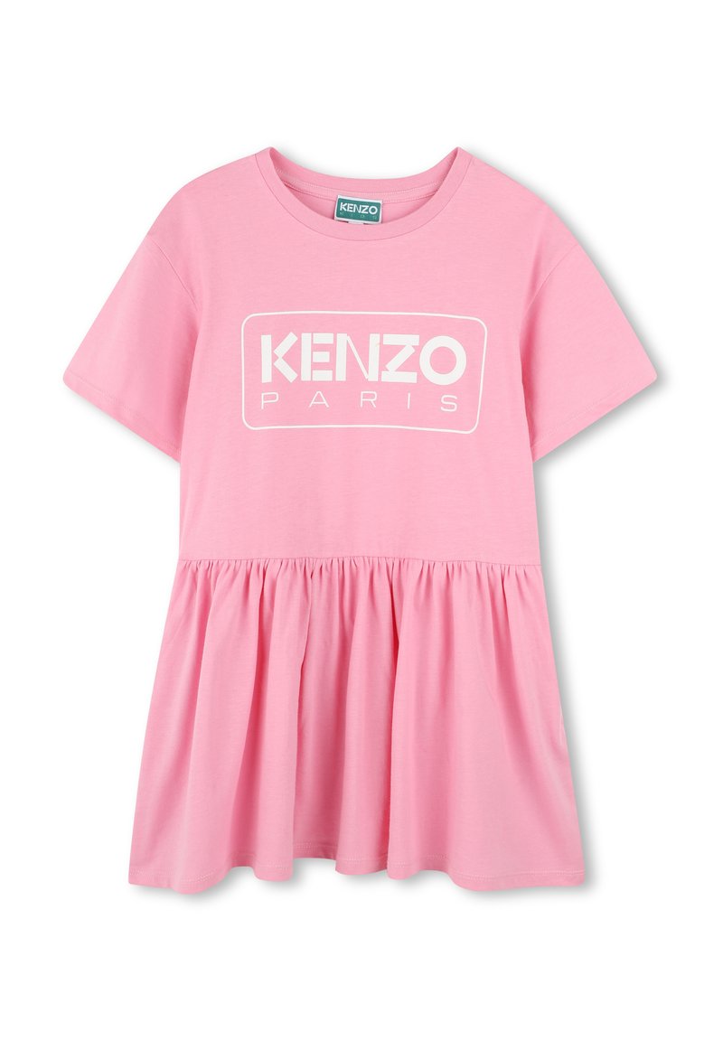 T-shirt en coton rose à manches courtes, taille froncée, avec un logo blanc "KENZO PARIS" à l'intérieur d'un contour rectangulaire.