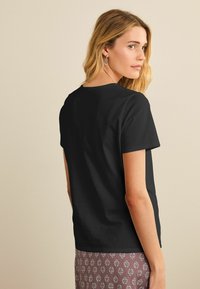 Next THE EVERYDAY CREW NECK SHORT SLEEVE - Paprasti marškinėliai - black
