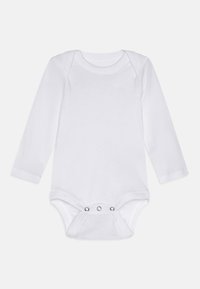 Hvitt langermet baby bodysuit laget av myk bomull. Har skulderlapper og trykknapper nederst for enkel påkledning. Enkelt design.
