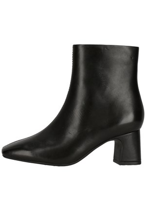 Enkelkaarsjes - black leather