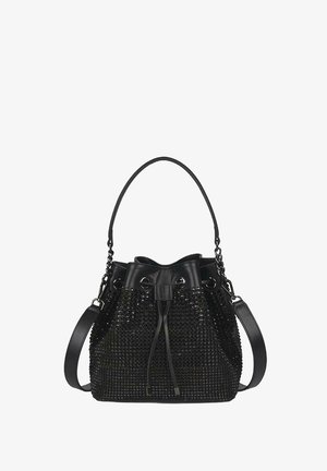 Bolso de hombro negro hecho de material texturizado con un diseño tejido. Presenta una parte superior de cuero, cierre de cordón y correa de hombro ajustable.