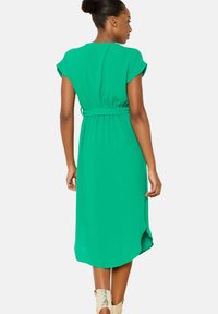LolaLiza WITH V-NECK - Dnevna obleka - green apple