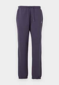 - Spodnie treningowe