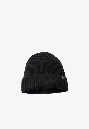 Bonnet en tricot côtelé noir avec revers plié et petite étiquette cousue sur le côté.