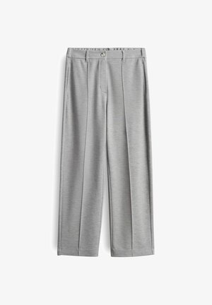 Hellgraue, weit geschnittene Hosen aus gewebtem Stoff. Mit zwei Vorderfalten, einem Knopfverschluss und Seitentaschen.