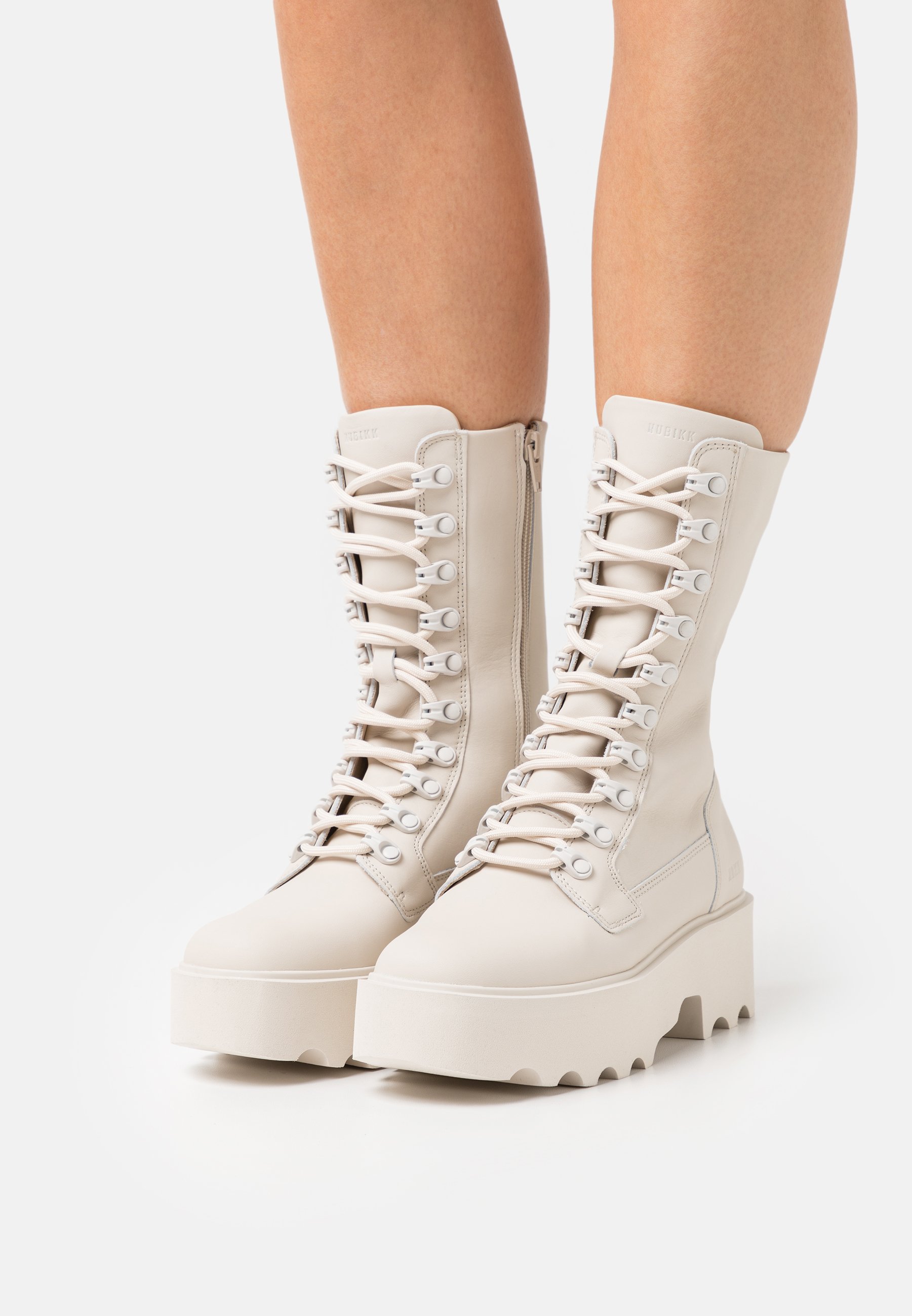 Nubikk FARA NOIR - Platform boots - desert/off-white - Zalando.de