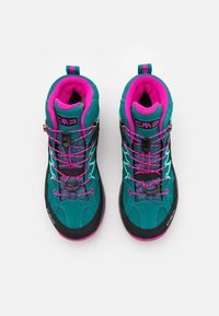 CMP KIDS RIGEL MID TREKKING SHOES WP UNISEX - Pohodniški čevlji - lake/pink fluo