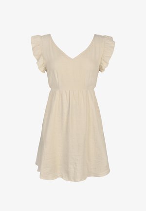Korte, crèmekleurige jurk met een V-hals, ruches aan de mouwen en een verzamelde taille, gemaakt van lichte stof met een zachte textuur.