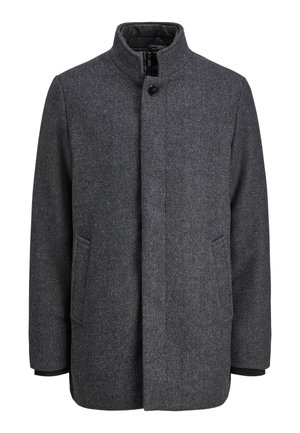 Manteau gris à chevrons avec col montant, fermeture boutonnée devant, deux poches latérales et doublure intérieure lisse pour plus de chaleur.