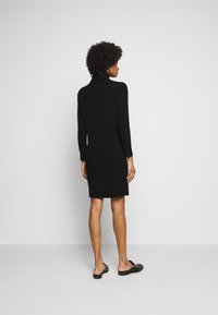 pure cashmere TURTLE NECK DRESS - Obleka/pulover - black